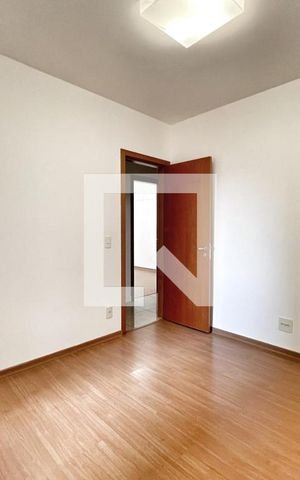 Apartamento à venda com 85m², 3 quartos e 3 vagas Apartamento à venda com 85m², 3 quartos e 3 vagasSuíte