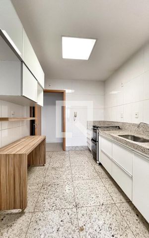 Apartamento à venda com 85m², 3 quartos e 3 vagas Apartamento à venda com 85m², 3 quartos e 3 vagasCozinha