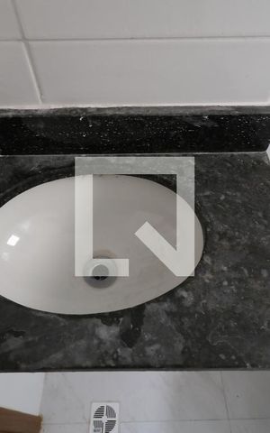 Apartamento à venda com 100m², 2 quartos e 1 vagaBanheiro Social - Pia