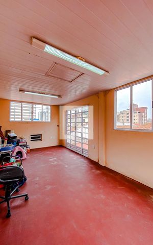 Casa à venda com 180m², 3 quartos e 1 vagaQuarto de Serviço