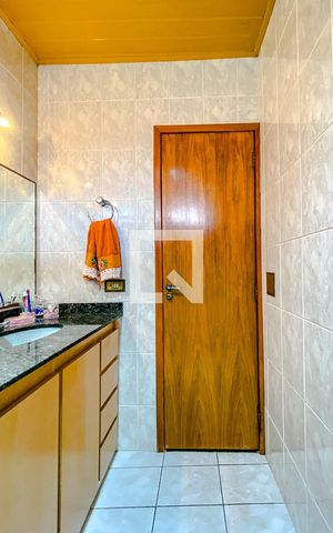 Casa à venda com 180m², 3 quartos e 1 vagaBanheiro