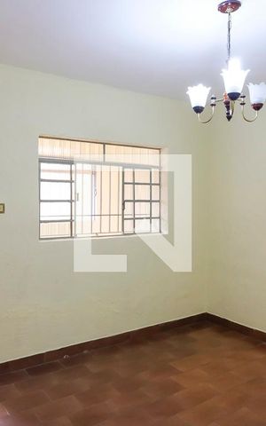 Casa para alugar com 100m², 1 quarto e 1 vagaSala