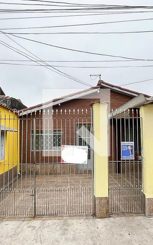 Casa para alugar com 100m², 1 quarto e 1 vagaFachada + plaquinha