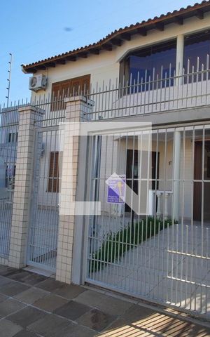 Casa à venda com 248m², 4 quartos e 2 vagasFachada