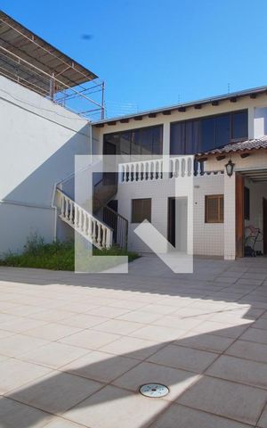 Casa à venda com 248m², 4 quartos e 2 vagasFachada - Salão de Festas