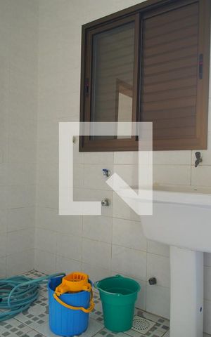 Casa à venda com 248m², 4 quartos e 2 vagasÁrea de Serviço