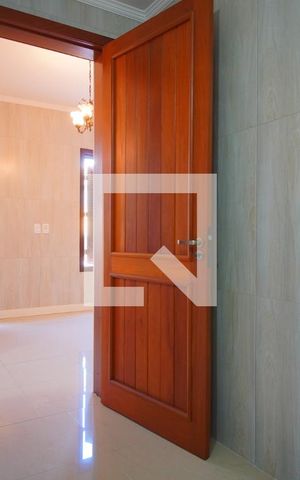 Casa à venda com 248m², 4 quartos e 2 vagasGabinete