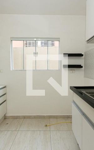 Casa para alugar com 90m², 2 quartos e 2 vagas Casa para alugar com 90m², 2 quartos e 2 vagasCozinha