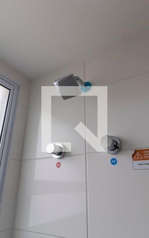 Apartamento à venda com 70m², 2 quartos e 1 vaga Apartamento à venda com 70m², 2 quartos e 1 vagaBanheiro da suíte