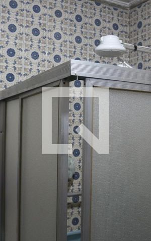 Casa à venda com 240m², 4 quartos e 2 vagasBanheiro 1