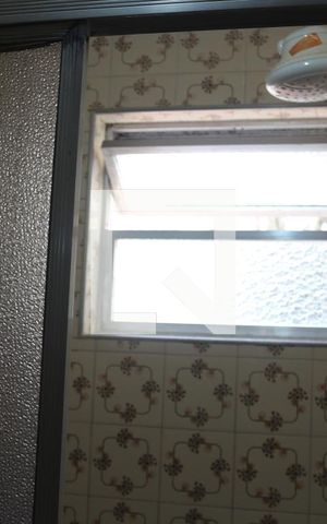 Casa à venda com 240m², 4 quartos e 2 vagasBanheiro 2