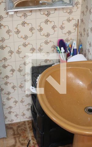Casa à venda com 240m², 4 quartos e 2 vagasBanheiro 2