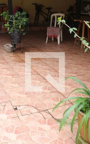 Casa à venda com 240m², 4 quartos e 2 vagasQuintal