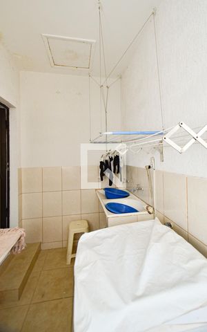 Casa à venda com 297m², 5 quartos e 3 vagas Casa à venda com 297m², 5 quartos e 3 vagasArea serviço