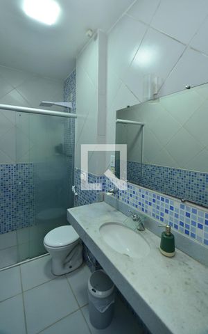 Casa à venda com 297m², 5 quartos e 3 vagas Casa à venda com 297m², 5 quartos e 3 vagasBanheiro social