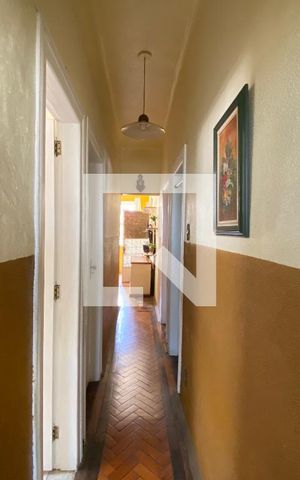 Casa à venda com 323m², 3 quartos e 2 vagas Casa à venda com 323m², 3 quartos e 2 vagasCorredor