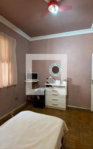 Casa à venda com 323m², 3 quartos e 2 vagas Casa à venda com 323m², 3 quartos e 2 vagasQuarto 1