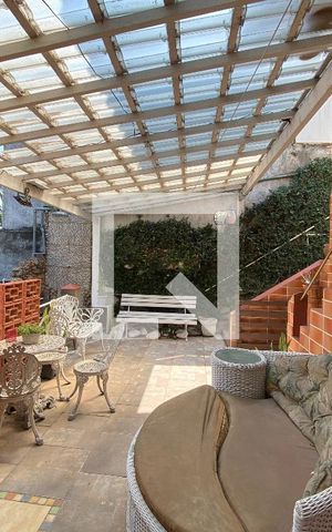 Casa à venda com 323m², 3 quartos e 2 vagas Casa à venda com 323m², 3 quartos e 2 vagasLazer