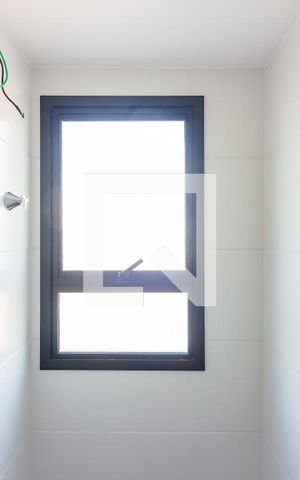 Apartamento à venda com 49m², 2 quartos e 1 vaga Apartamento à venda com 49m², 2 quartos e 1 vagaBanheiro