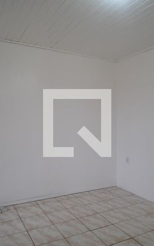 Casa para alugar com 80m², 2 quartos e sem vaga Casa para alugar com 80m², 2 quartos e sem vagaSala