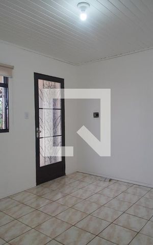 Casa para alugar com 80m², 2 quartos e sem vaga Casa para alugar com 80m², 2 quartos e sem vagaSala
