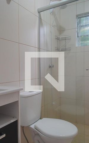 Casa para alugar com 80m², 2 quartos e sem vaga Casa para alugar com 80m², 2 quartos e sem vagaBanheiro