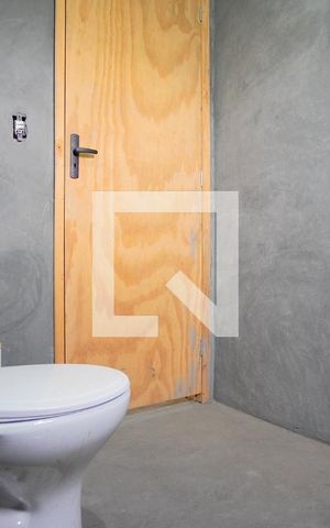 Casa à venda com 180m², 3 quartos e 3 vagasBanheiro da Suíte - Segundo andar