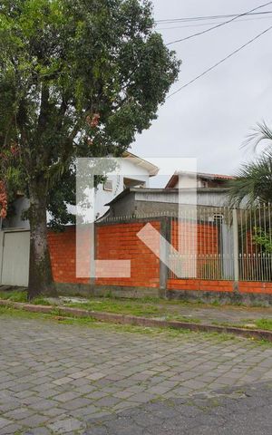 Casa à venda com 180m², 3 quartos e 3 vagasFachada