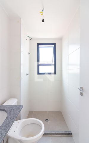 Apartamento à venda com 47m², 2 quartos e 1 vaga Apartamento à venda com 47m², 2 quartos e 1 vagaBanheiro