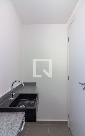 Apartamento à venda com 47m², 2 quartos e 1 vaga Apartamento à venda com 47m², 2 quartos e 1 vagaÁrea de Serviço