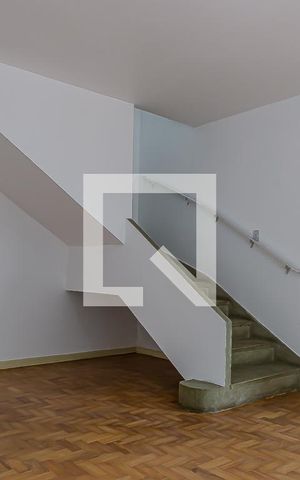 Casa à venda com 200m², 2 quartos e 1 vaga Casa à venda com 200m², 2 quartos e 1 vagaSala