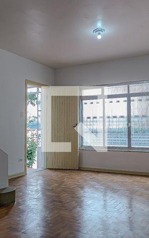 Casa à venda com 200m², 2 quartos e 1 vaga Casa à venda com 200m², 2 quartos e 1 vagaSala