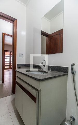 Casa de condomínio à venda com 575m², 7 quartos e 6 vagas Casa de condomínio à venda com 575m², 7 quartos e 6 vagasBanheiro