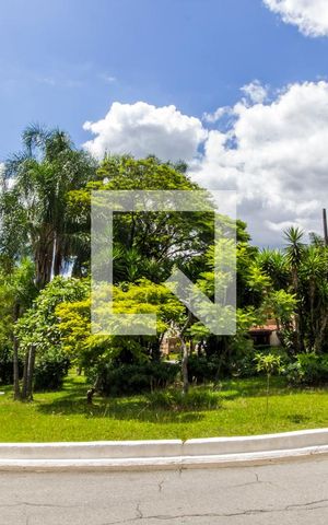 Casa de condomínio à venda com 575m², 7 quartos e 6 vagas Casa de condomínio à venda com 575m², 7 quartos e 6 vagasÁrea comum