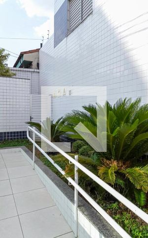 Apartamento à venda com 157m², 3 quartos e 2 vagas Apartamento à venda com 157m², 3 quartos e 2 vagasEntrada
