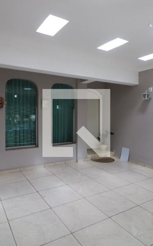Casa à venda com 200m², 3 quartos e 2 vagasGaragem