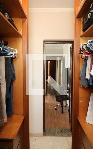 Casa à venda com 200m², 3 quartos e 2 vagasQuarto 2