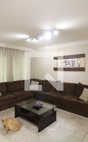 Casa à venda com 200m², 3 quartos e 2 vagasSala