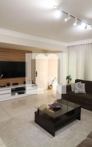 Casa à venda com 200m², 3 quartos e 2 vagasSala