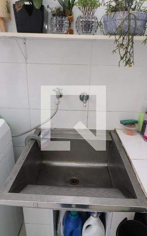 Casa à venda com 200m², 3 quartos e 2 vagasÁrea de Serviço