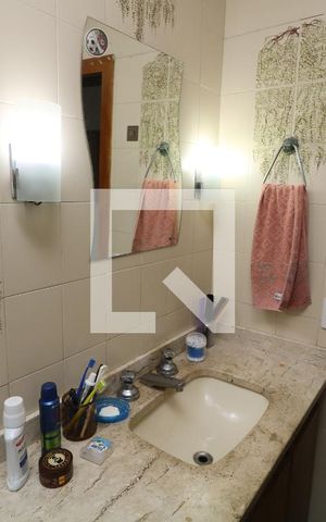 Casa à venda com 200m², 3 quartos e 2 vagasBanheiro Social