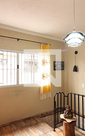 Casa à venda com 220m², 2 quartos e 3 vagasSala 2