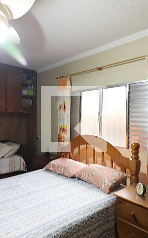 Casa à venda com 220m², 2 quartos e 3 vagasQuarto 2 - Suíte