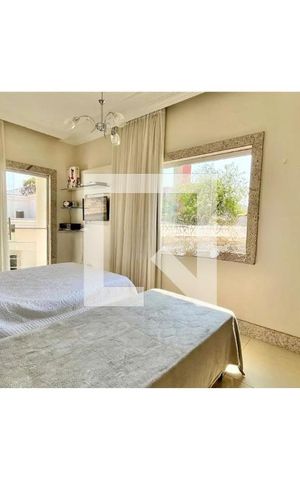 Casa à venda com 360m², 3 quartos e 3 vagas Casa à venda com 360m², 3 quartos e 3 vagasQuarto