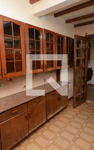 Casa para alugar com 377m², 4 quartos e 3 vagasCozinha