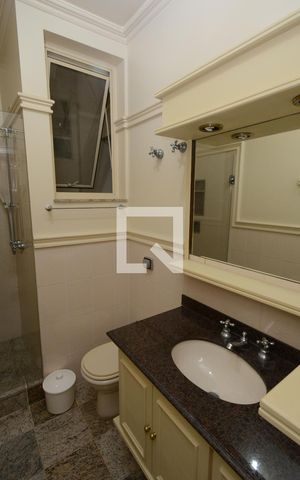 Casa para alugar com 377m², 4 quartos e 3 vagasBanheiro da Suíte 2