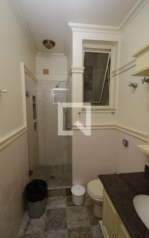 Casa para alugar com 377m², 4 quartos e 3 vagasBanheiro da Suíte 2