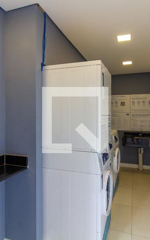 Apartamento à venda com 38m², 2 quartos e sem vaga Apartamento à venda com 38m², 2 quartos e sem vagaLavanderia