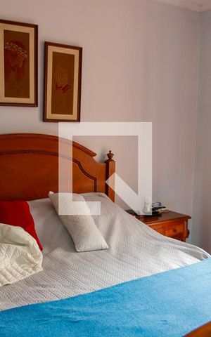 Casa à venda com 377m², 4 quartos e 4 vagas Casa à venda com 377m², 4 quartos e 4 vagasQuarto 4 - Suíte