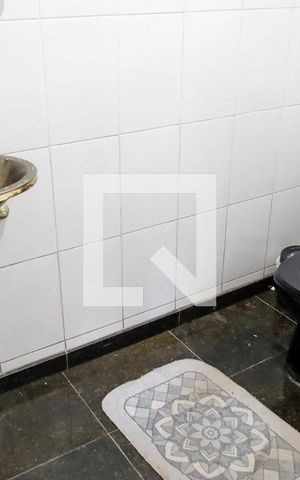 Casa à venda com 377m², 4 quartos e 4 vagas Casa à venda com 377m², 4 quartos e 4 vagasLavabo